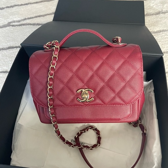 NEW - 💯💯% Authentic Caviar Quilted MEDIUM Affinity Flap. 🪴PRICE IS FIRM 🪴 - Picture 13 of 16